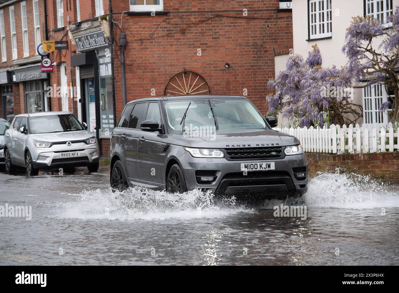Chalfont St Giles, Buckinghamshire, UK. 28th April, 2024. Motorists