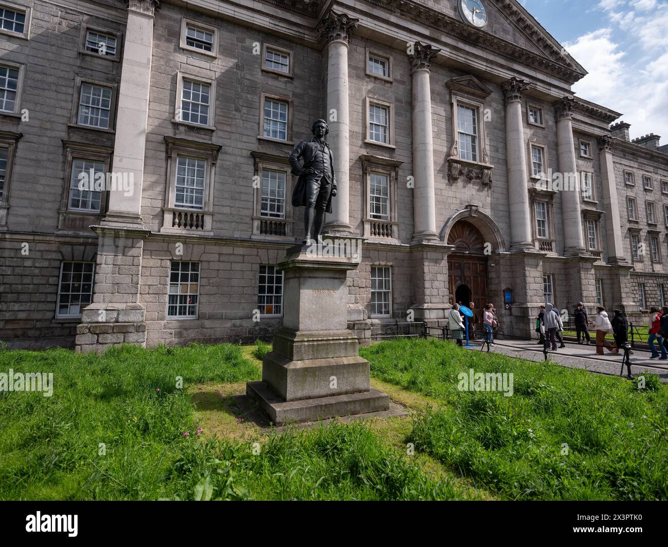 Statue of Henry Moore at the entrance to Trinity College, Dublin ...