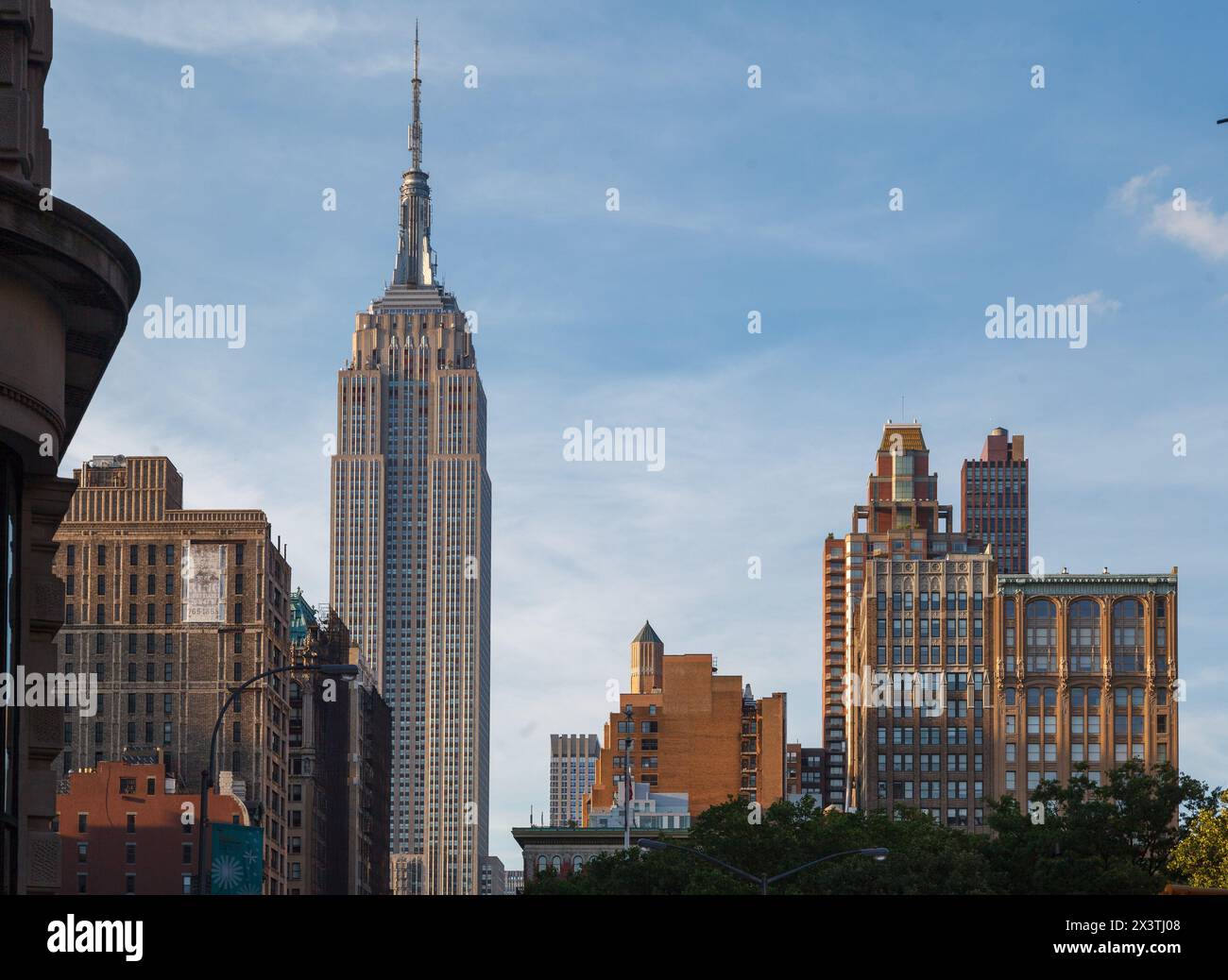 Tall buildings union square new hi-res stock photography and images - Alamy