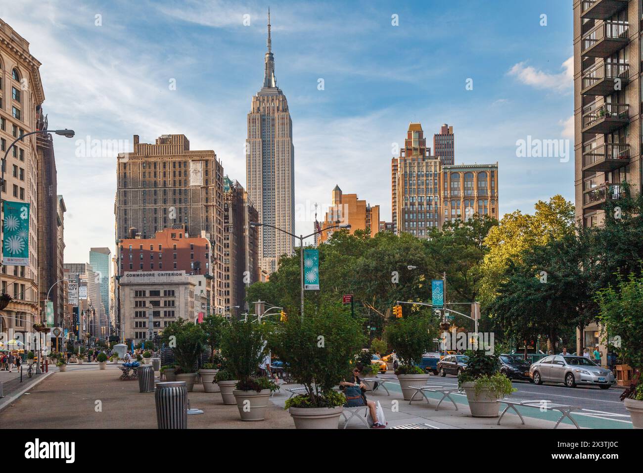 Tall buildings union square new hi-res stock photography and images - Alamy