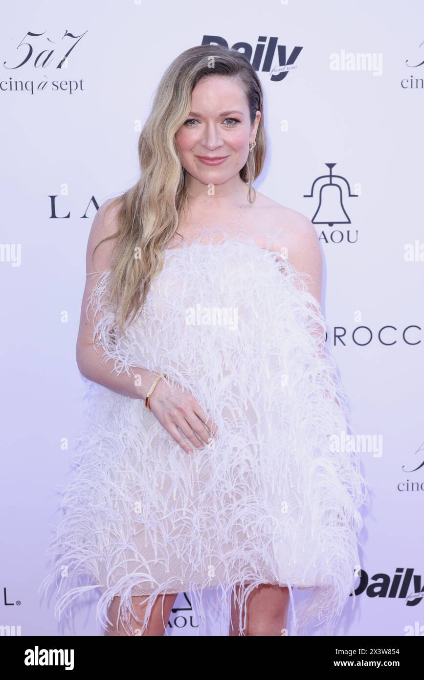 Emotionally resonant superhero film with strong performances, image size:867x1390