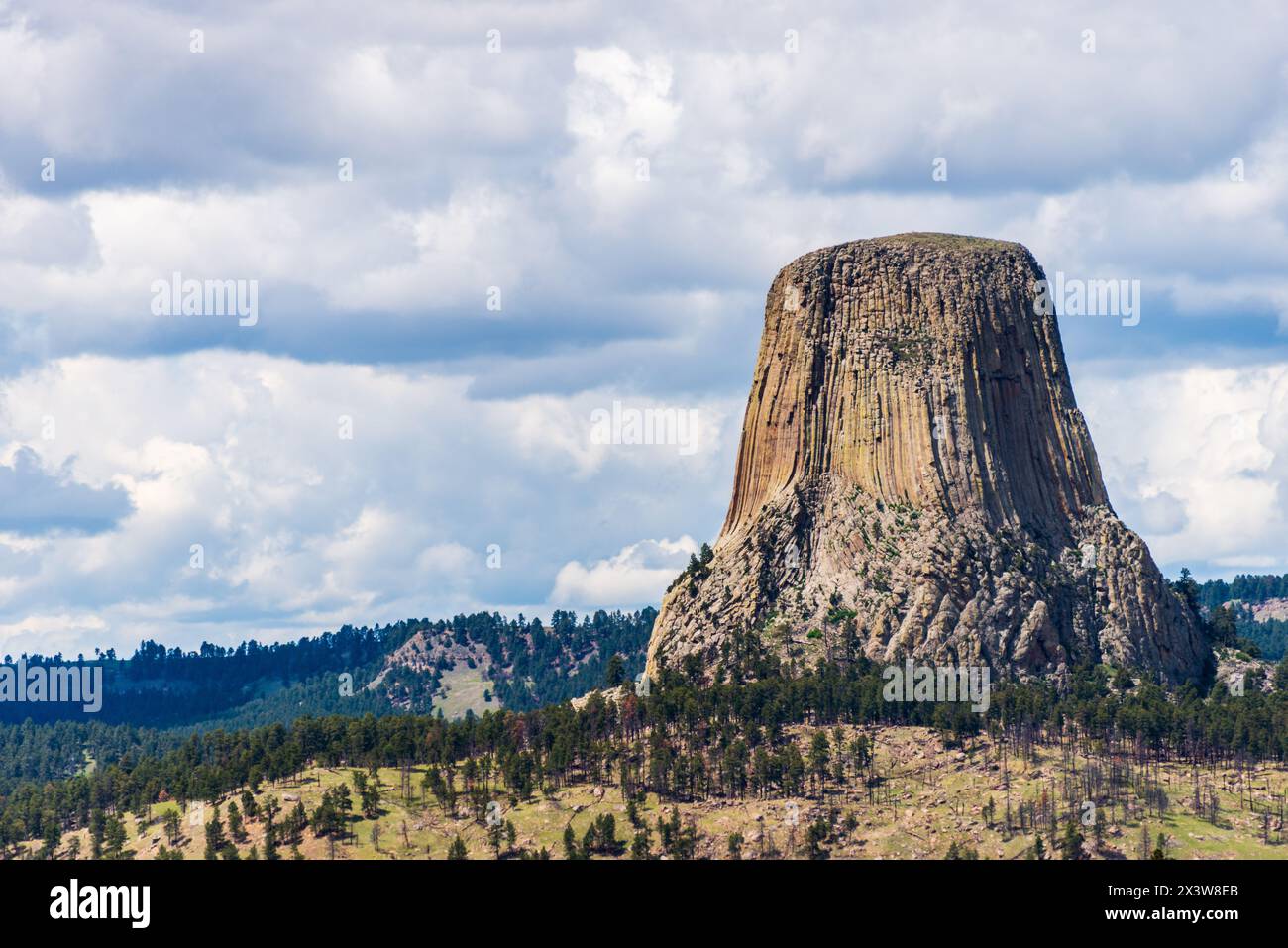 Devils Tower National Monument, Butte in Wyoming, USA Stock Photo - Alamy