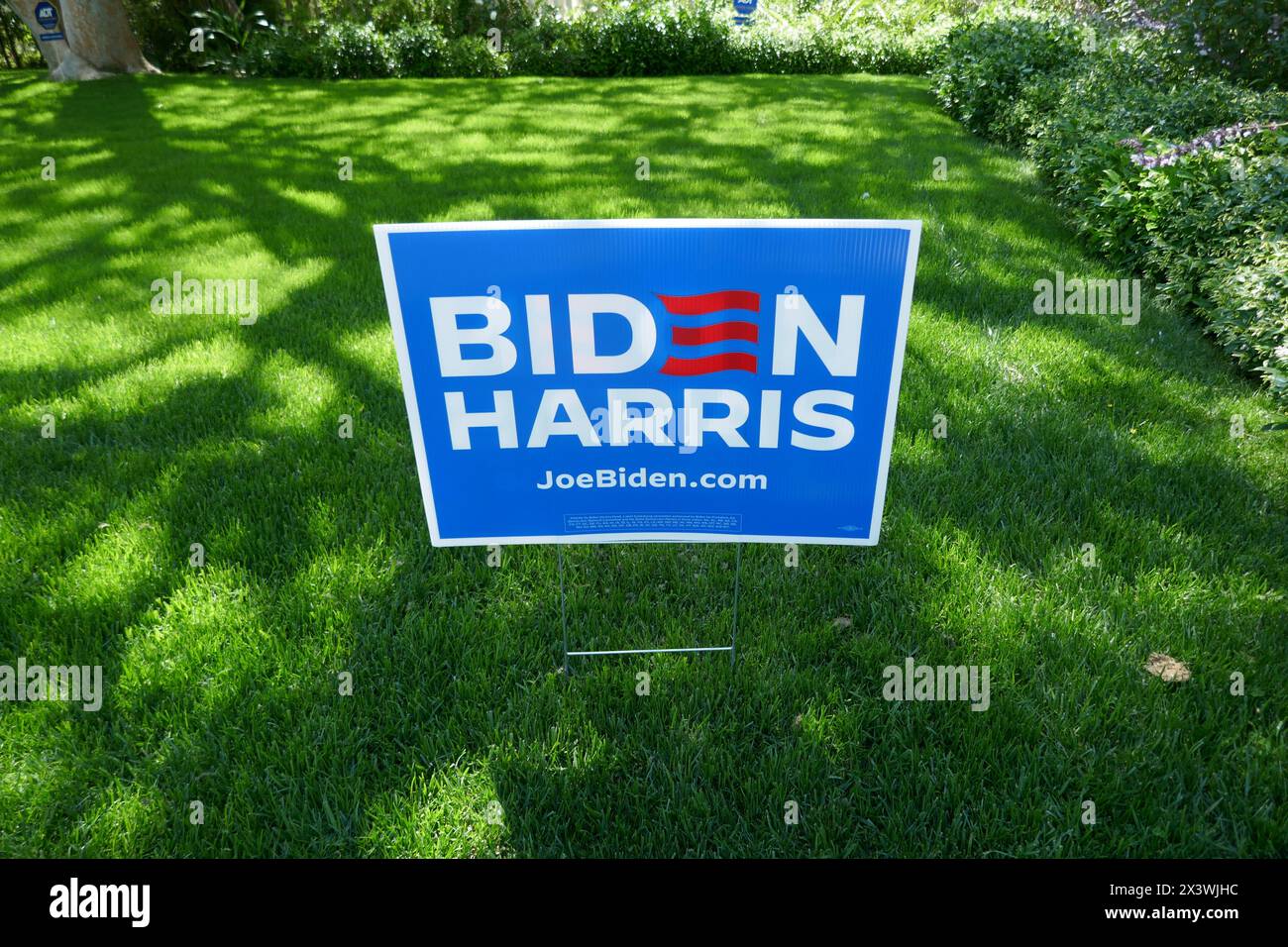 Kamala harris 2024 yard sign hires stock photography and images Alamy