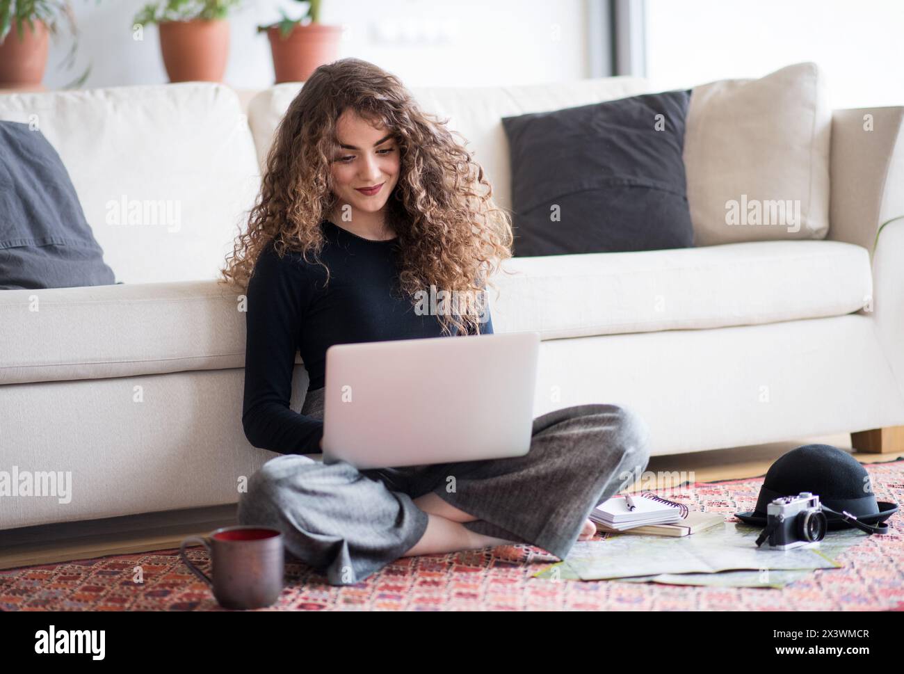 Planning a trip laptop map hi-res stock photography and images - Alamy