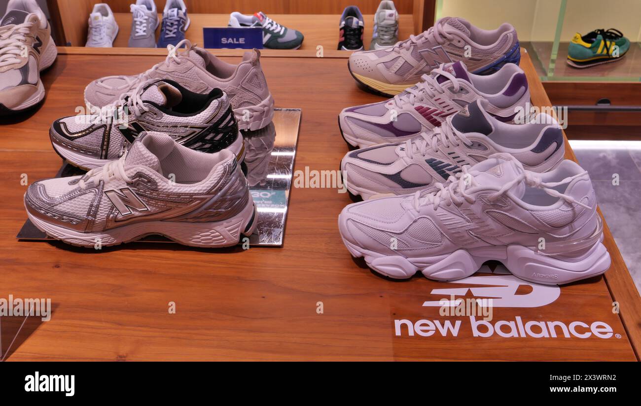 New balance store display hi res stock photography and images Alamy
