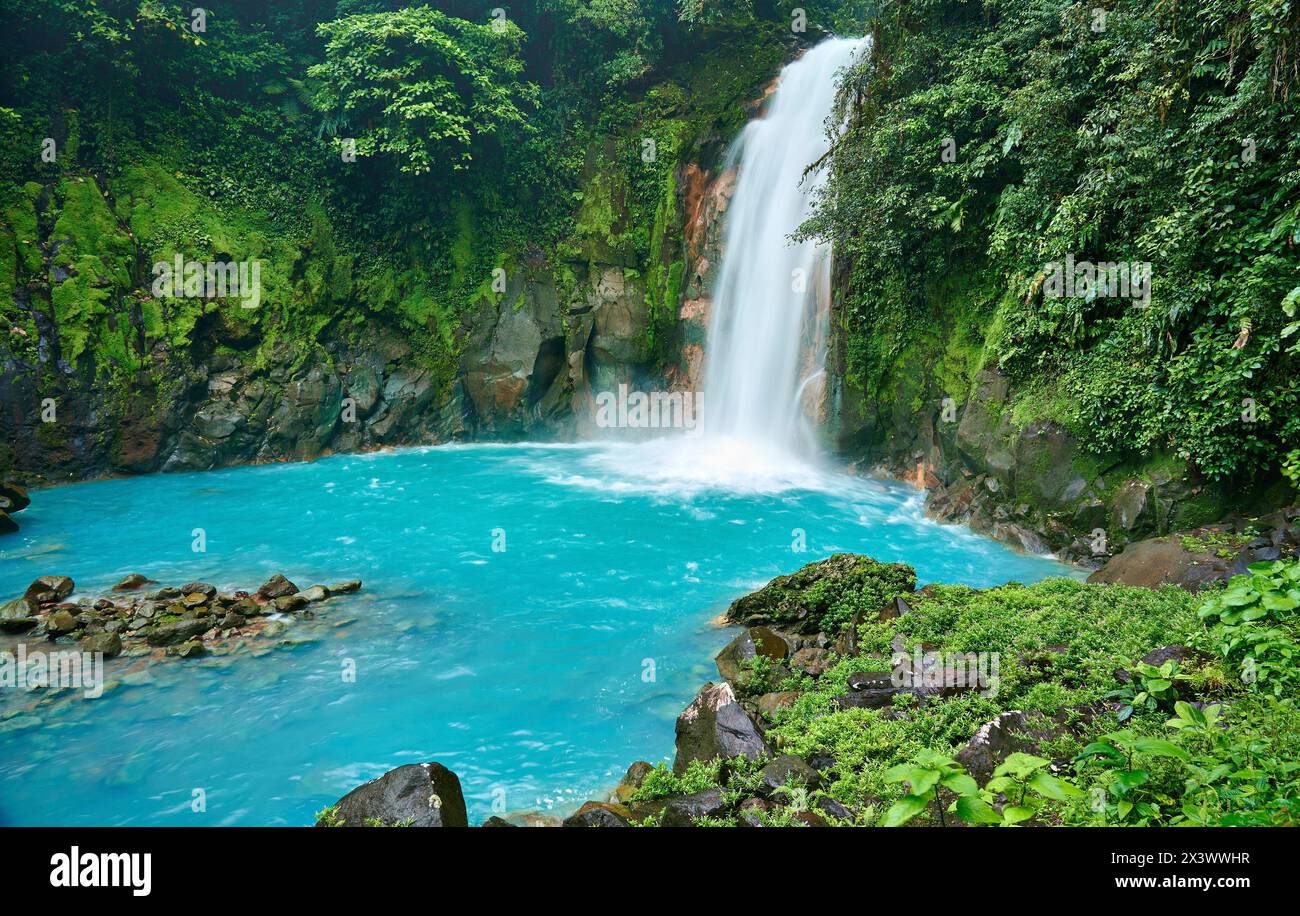 Catarata Río Celeste, waterfall of blue river Rio Celeste, Parque Nacional Volcán Tenorio, Costa Rica, Central America Stock Photo