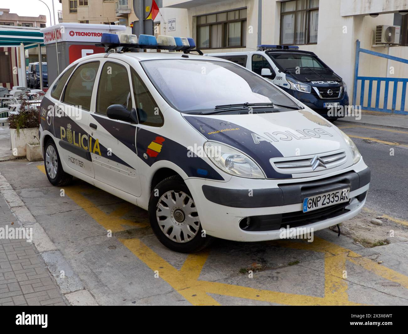 Torremolinos, Spain: Old police car Citroën Xsara Picasso of the national police, parked near the police station. Stock Photo