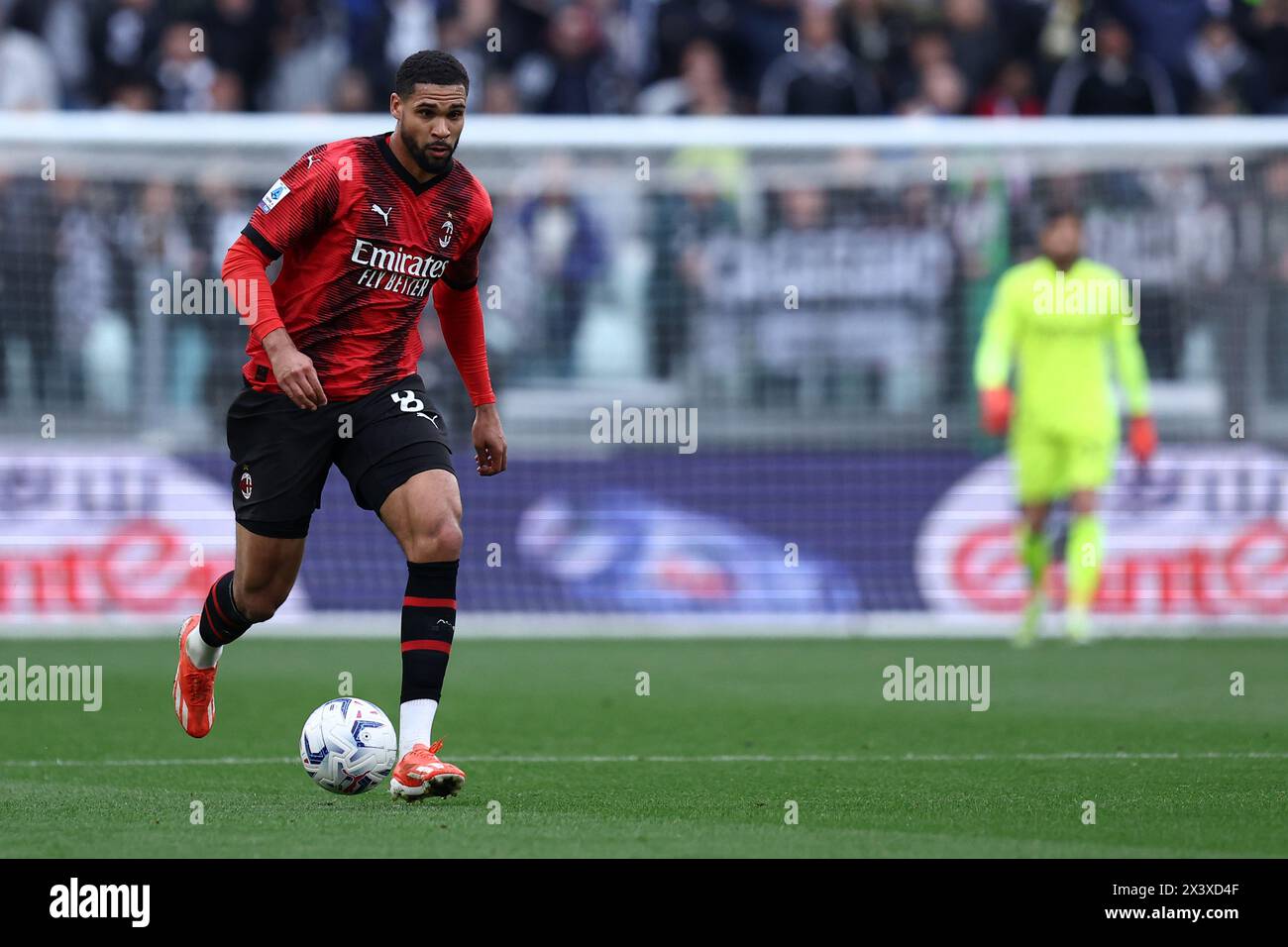 Ruben Loftus-Cheek of Ac Milan in action during the Serie A match ...