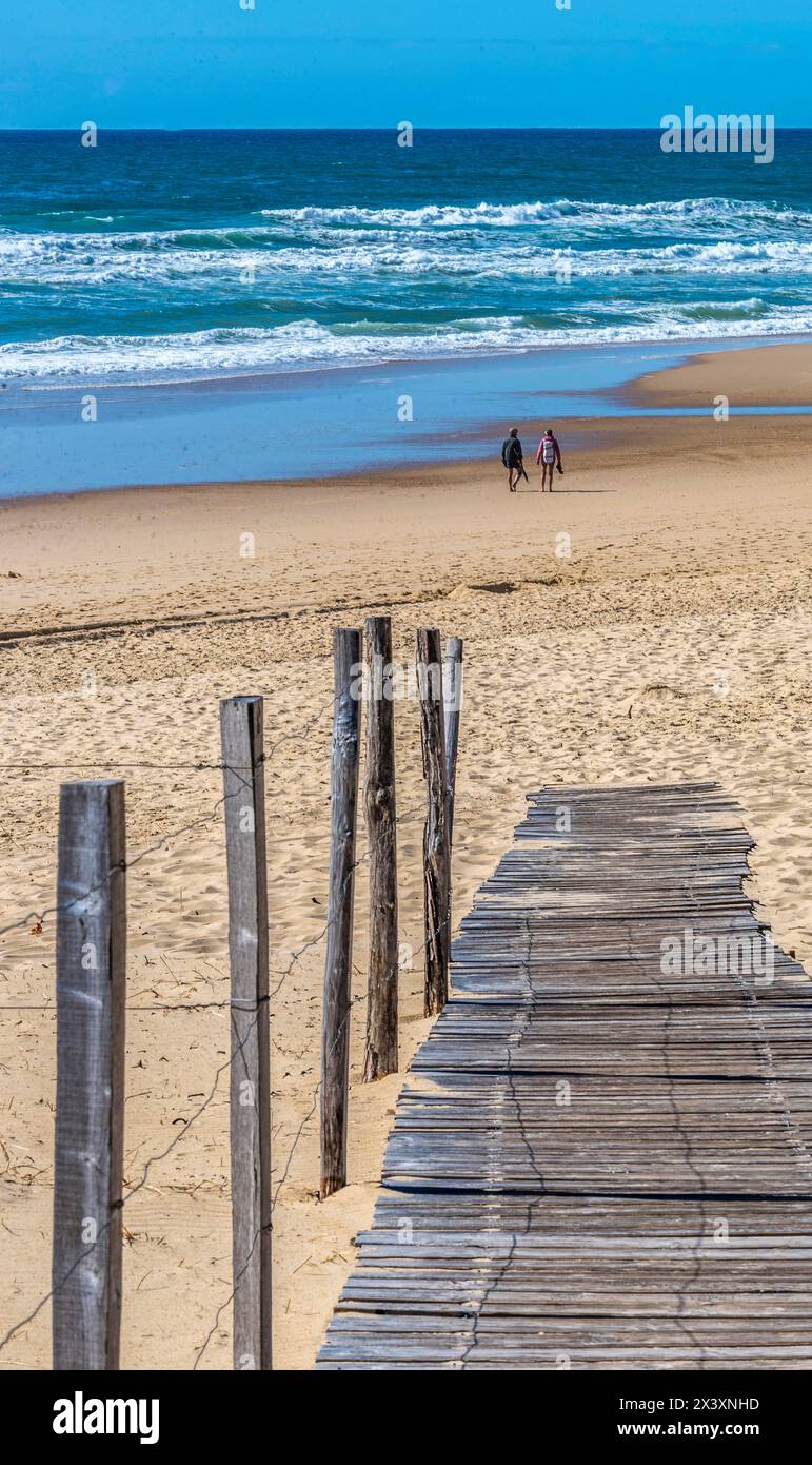 Contis Contis beach hi-res stock photography and images - Alamy