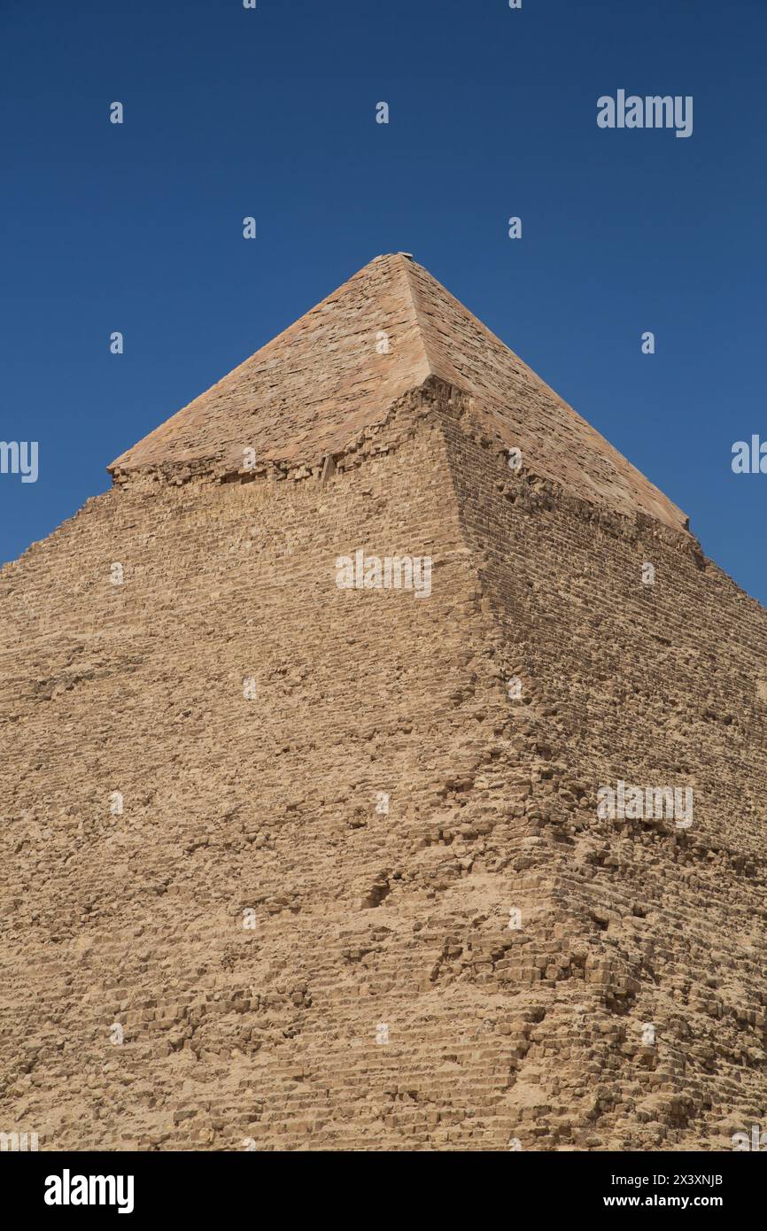 Top of pyramid of khafre hi-res stock photography and images - Alamy