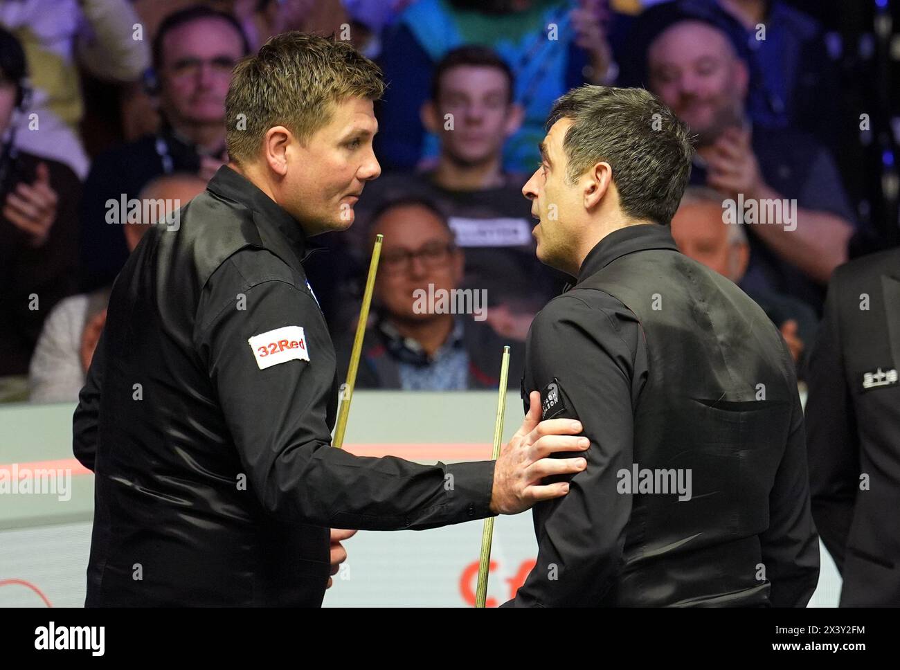 Ryan Day (left) congratulates Ronnie O'Sullivan after their match on ...