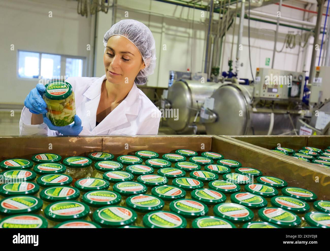 Autoclave sterilization in hermetically sealed containers by the method