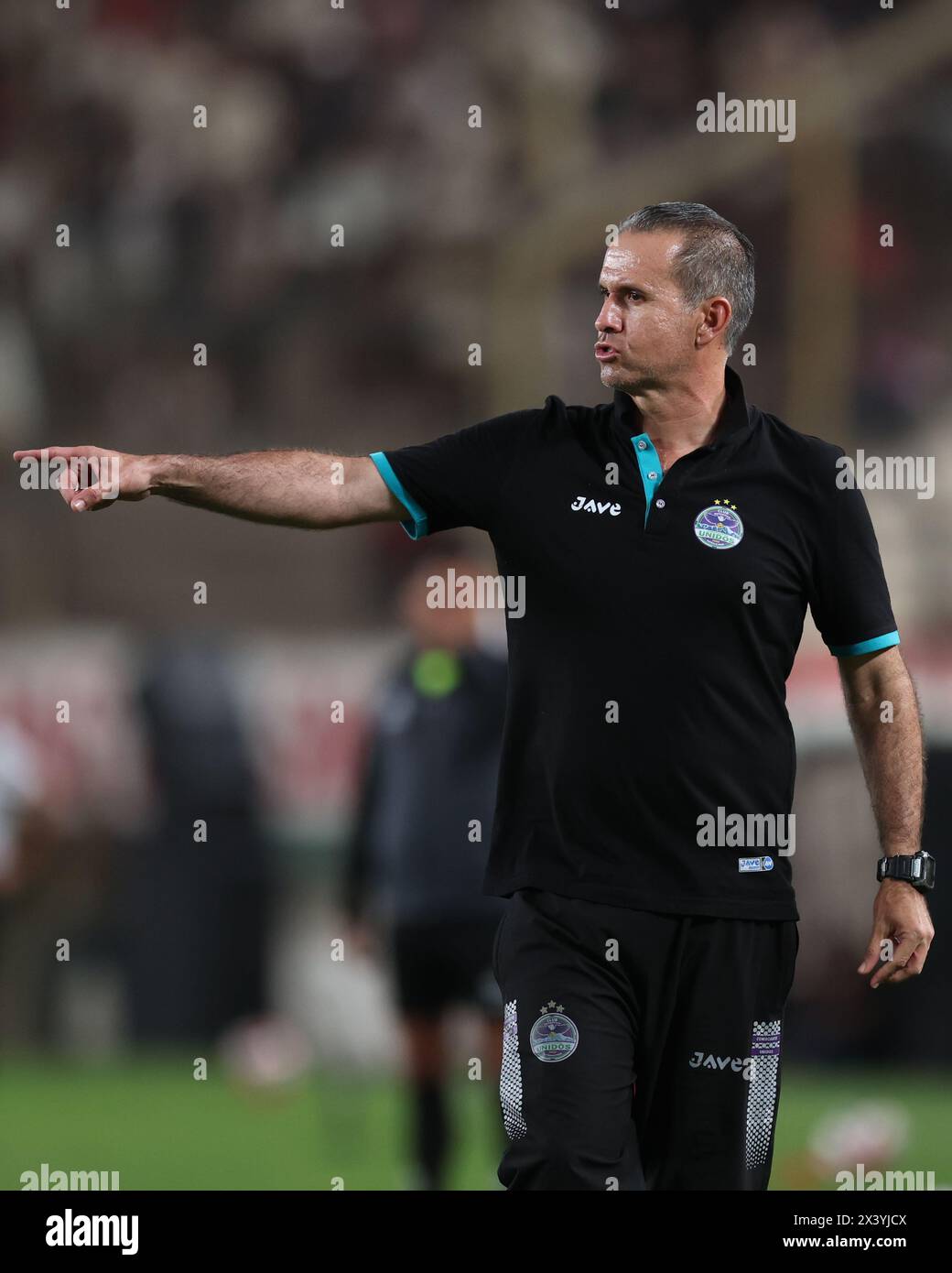 Lima, Peru. 29th Apr, 2024. Carlos Silvestri coach of Comerciantes Unidosduring the Torneo Apertura Liga 1 Apuesta Total 2024 match, date 13 between Universitario de Deportes and Comerciantes Unidos played at Monumental Stadium on April 29, 2024 in Lima, Peru. (Photo by Miguel Marruffo/PRESSINPHOTO) Credit: PRESSINPHOTO SPORTS AGENCY/Alamy Live News Stock Photo
