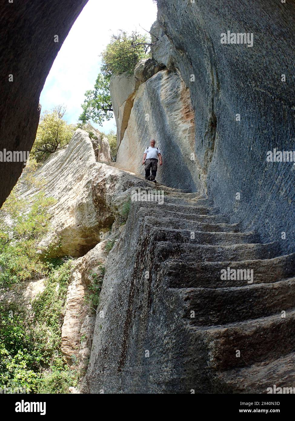 Staircase down a cliff hi-res stock photography and images - Alamy