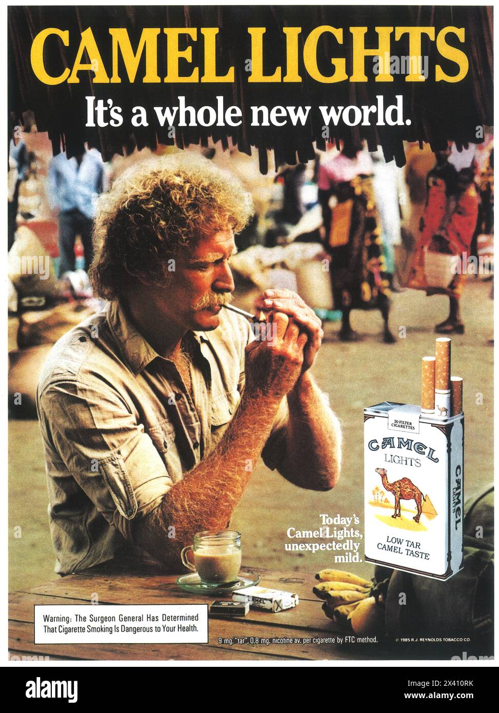 1985 Camel Lights Cigarettes Ad - It's A Whole New World Stock Photo