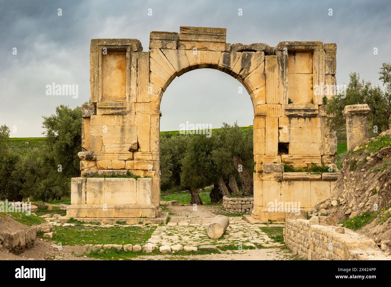 Dougga arch hi-res stock photography and images - Alamy