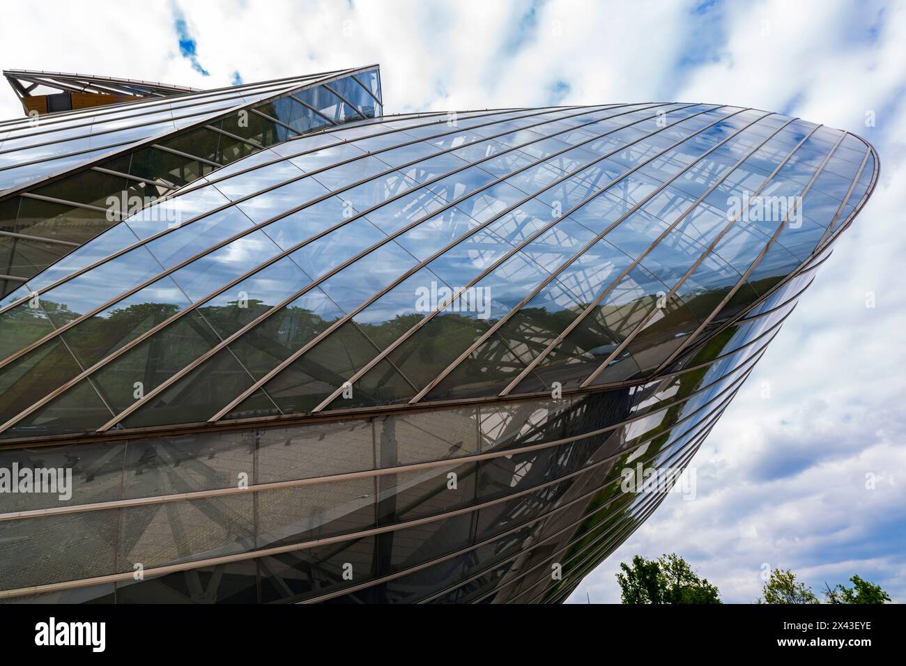 Fondation Louis Vuitton building design by architect Frank Gehry is a French art museum and cultural center sponsored by the group LVMH and its subsid Stock Photo