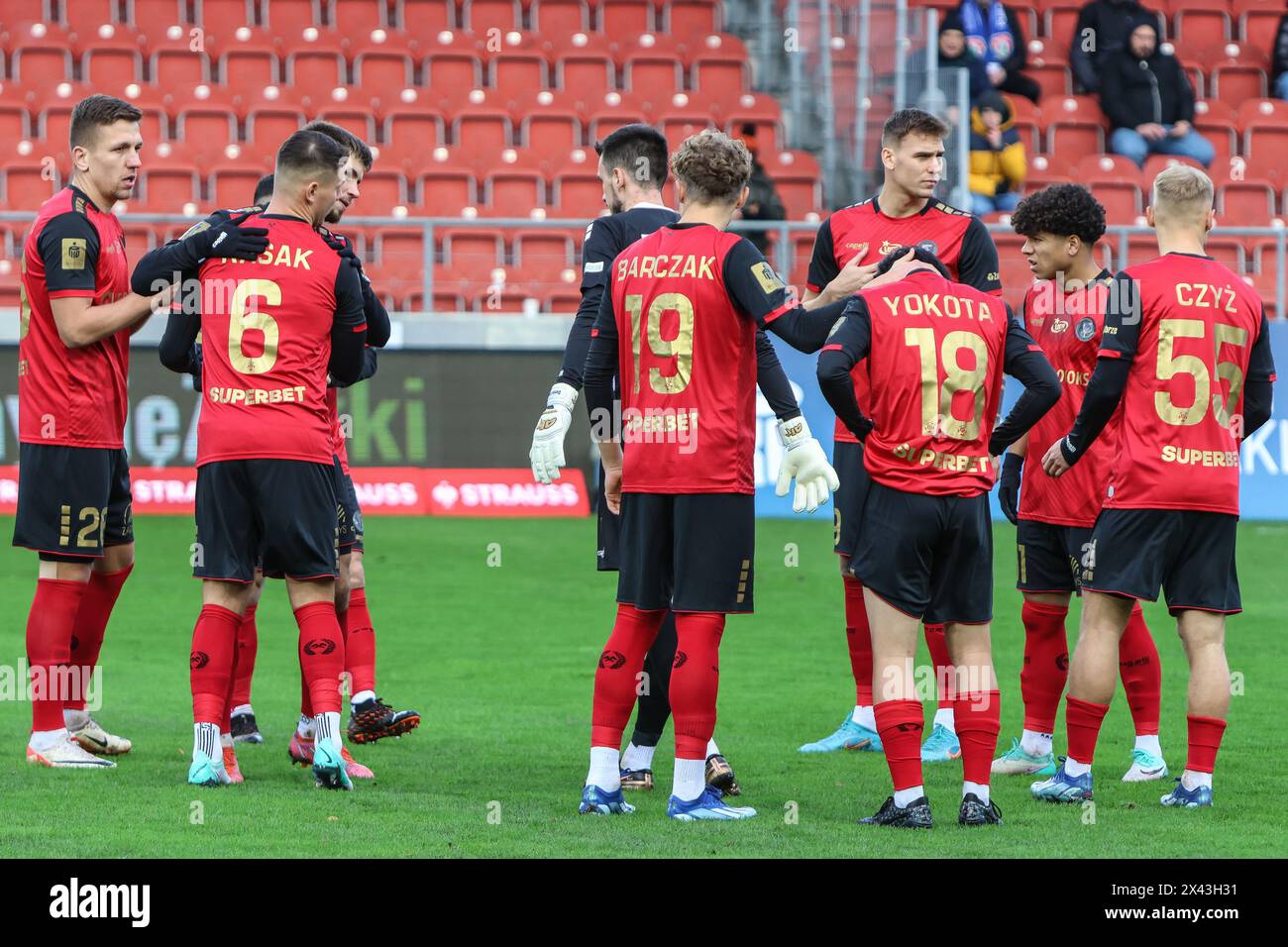 11.26.2023 Krakow, Poland, Football PKO BP Ekstraklasa 23/24 Puszcza Niepolomice - Gornik Zabrze op: Gornik Zabrze team before the match (druzyna prze Stock Photo