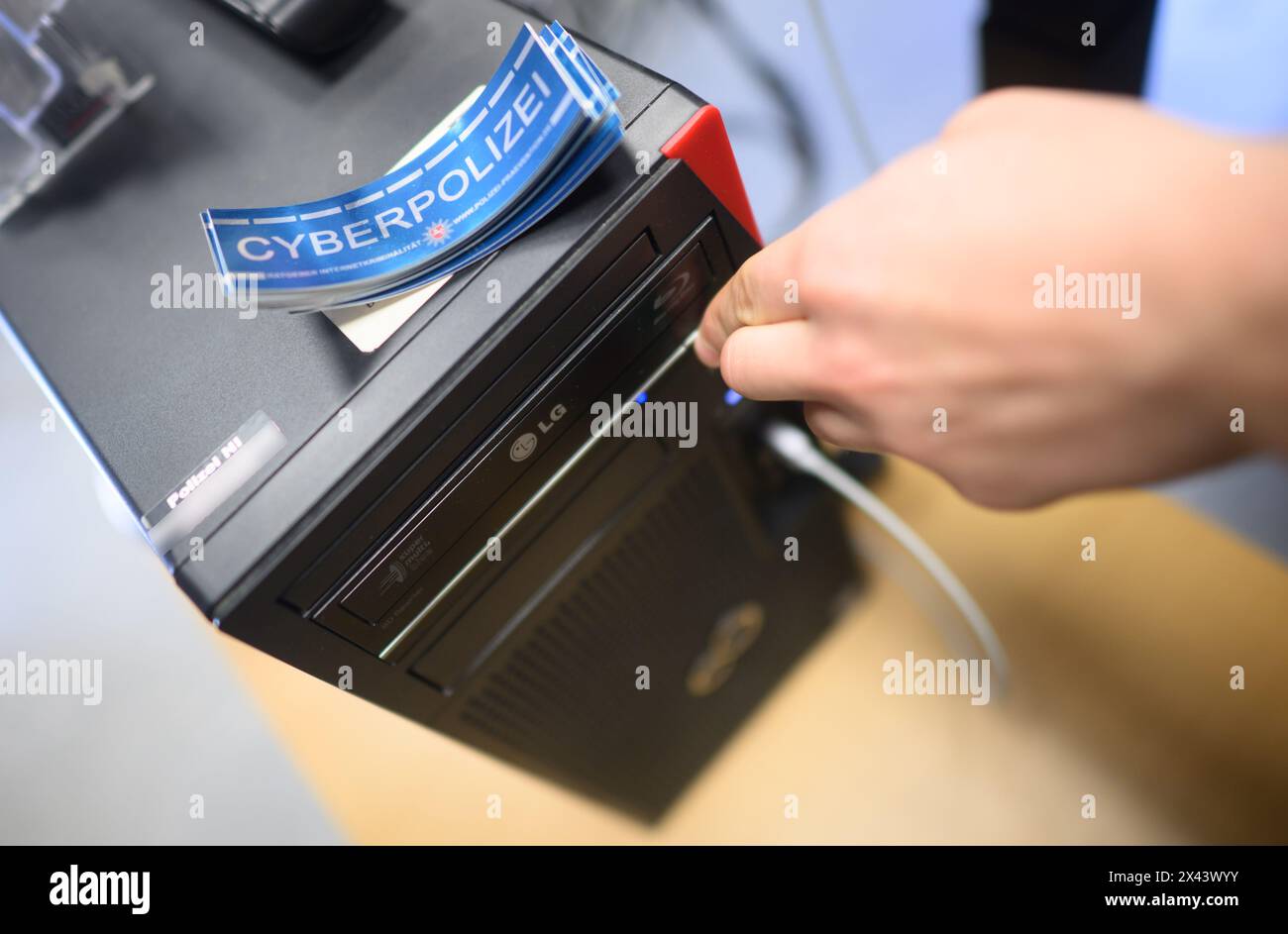 Cyber crime police unit hi-res stock photography and images - Alamy