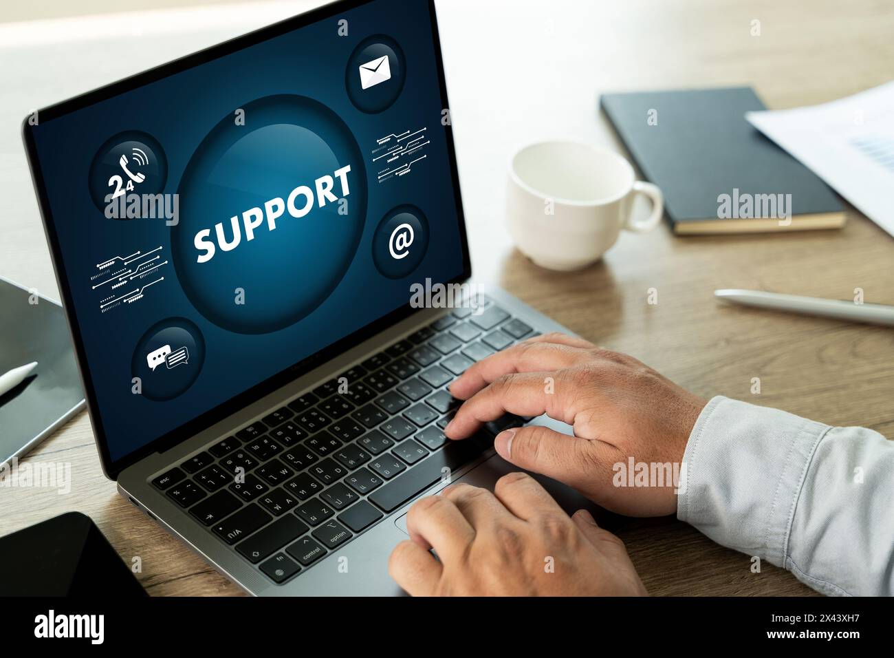 Call center technical support Service support customer help call center technical or customer support Stock Photo
