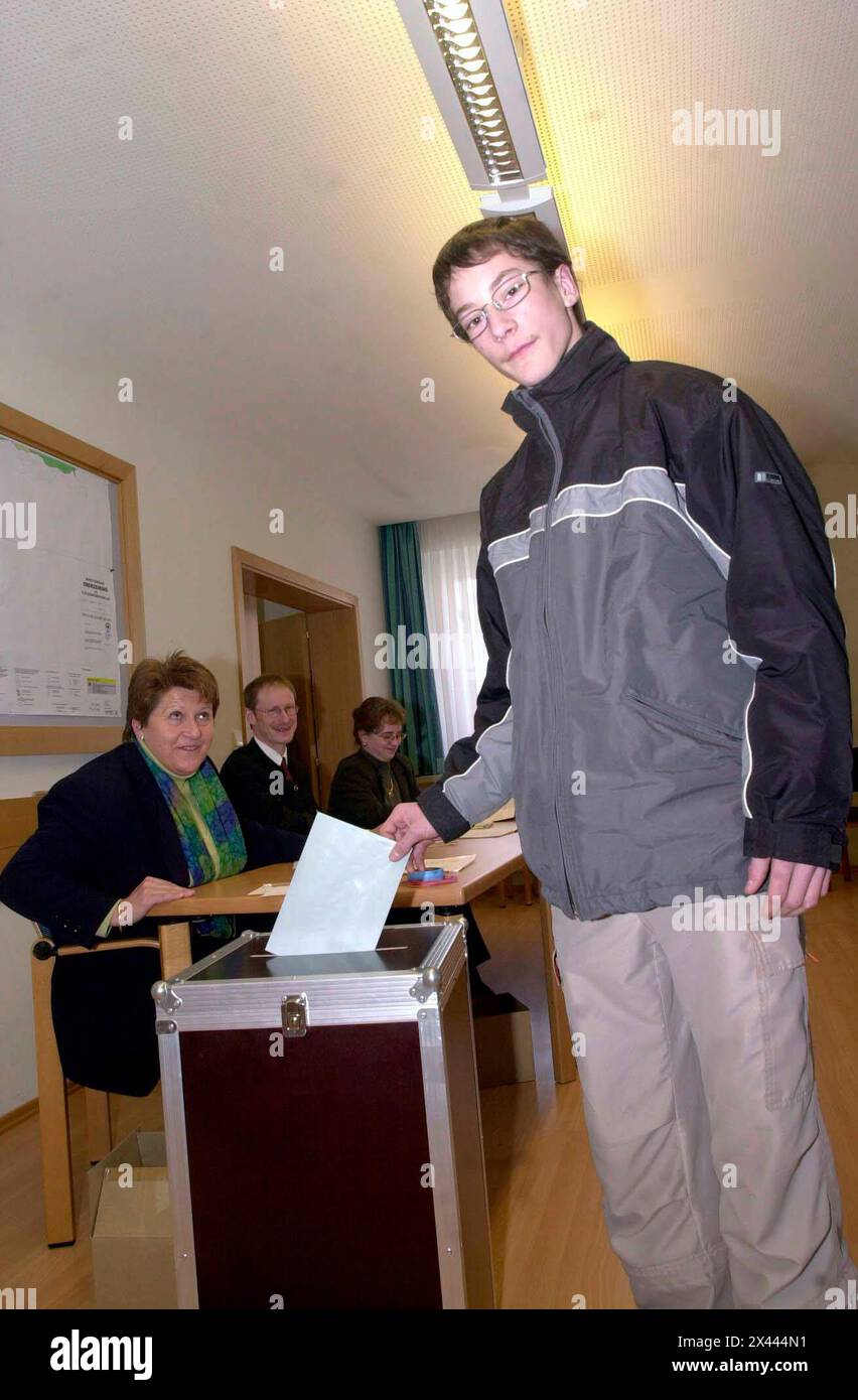personal voting in an election ,cast a vote personal voting in an election Stock Photo