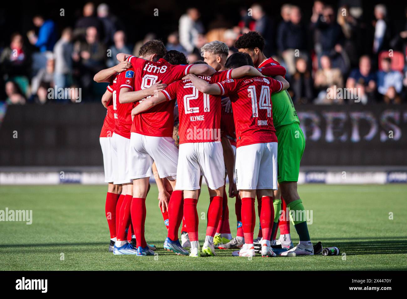Silkeborg, Denmark. 29th Apr, 2024. The players of Silkeborg IF unite in a huddle during the 3F Superliga match between Silkeborg IF and FC Midtjylland at Jysk Park in Silkeborg. (Photo Credit: Gonzales Photo/Alamy Live News Stock Photo