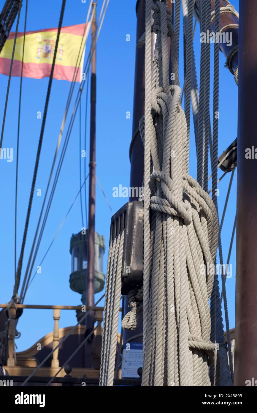 Spanish Style Rope Ropes rigging on spanish caravel hi-res stock photography and images ...