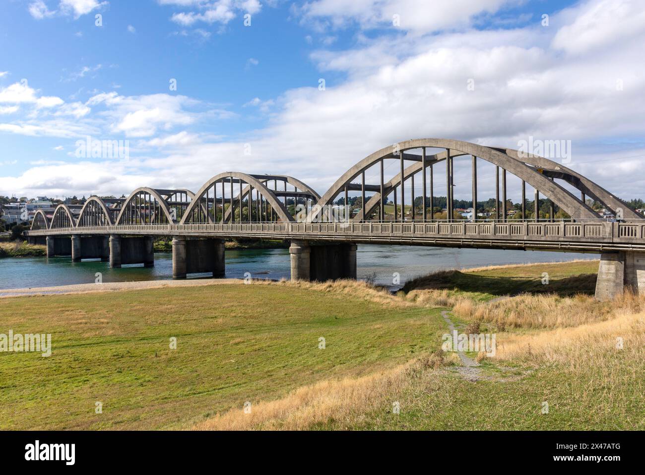 Historic Balclutha Bridge over Clutha River, State Highway 1, Balclutha, Otago, New Zealand Stock Photo