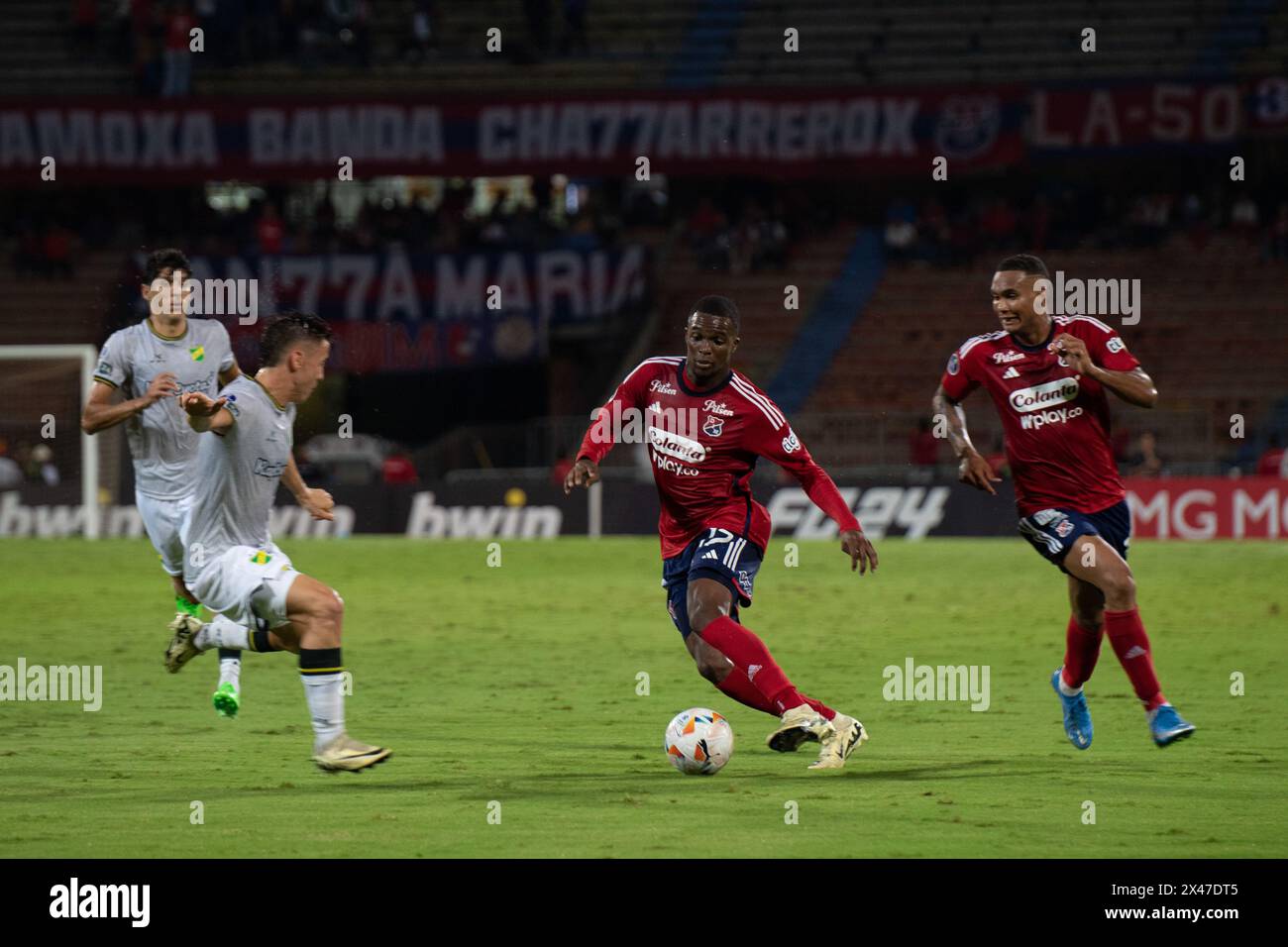 Medellin, Colombia. 25th Apr, 2024. Deportivo Independiente Medellin's Jimer Esteban Fory (C) during the Conmebol Sudamericana match between Deportivo Independiente Medellin V Defensa y Justicia in Medellin, Colombia, April 25, 2024. Photo by: Camilo Moreno/Long Visual Press Credit: Long Visual Press/Alamy Live News Stock Photo