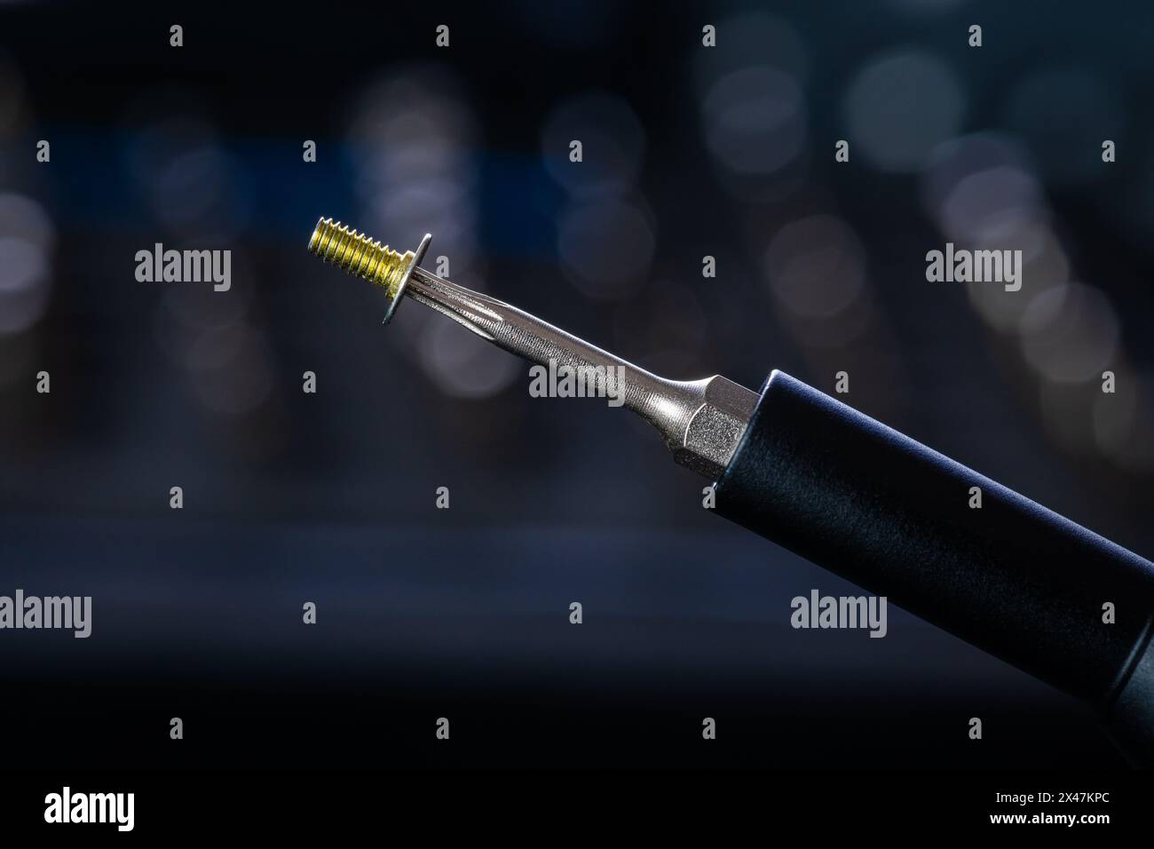 Magnetic bit hi-res stock photography and images - Alamy