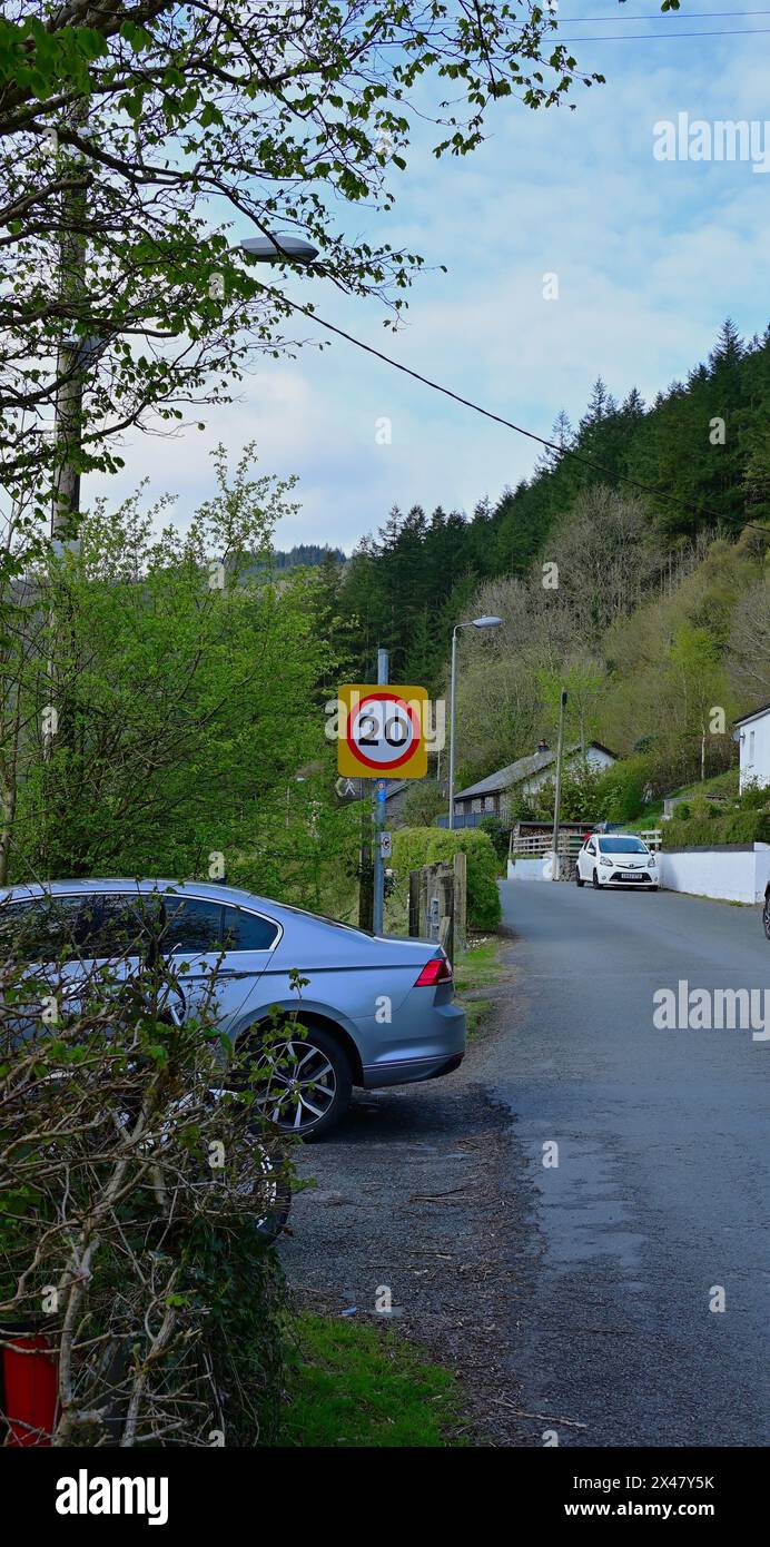 20mph sign wales hires stock photography and images Alamy