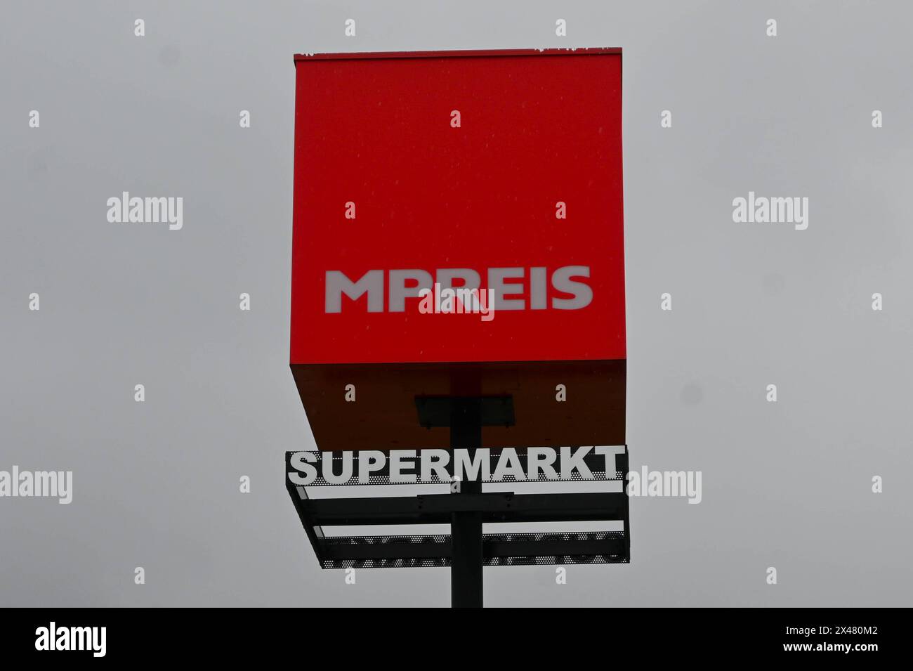 MPREIS Supermarkt - Discounter in Tirol, Austria. M PREIS ist eine ...
