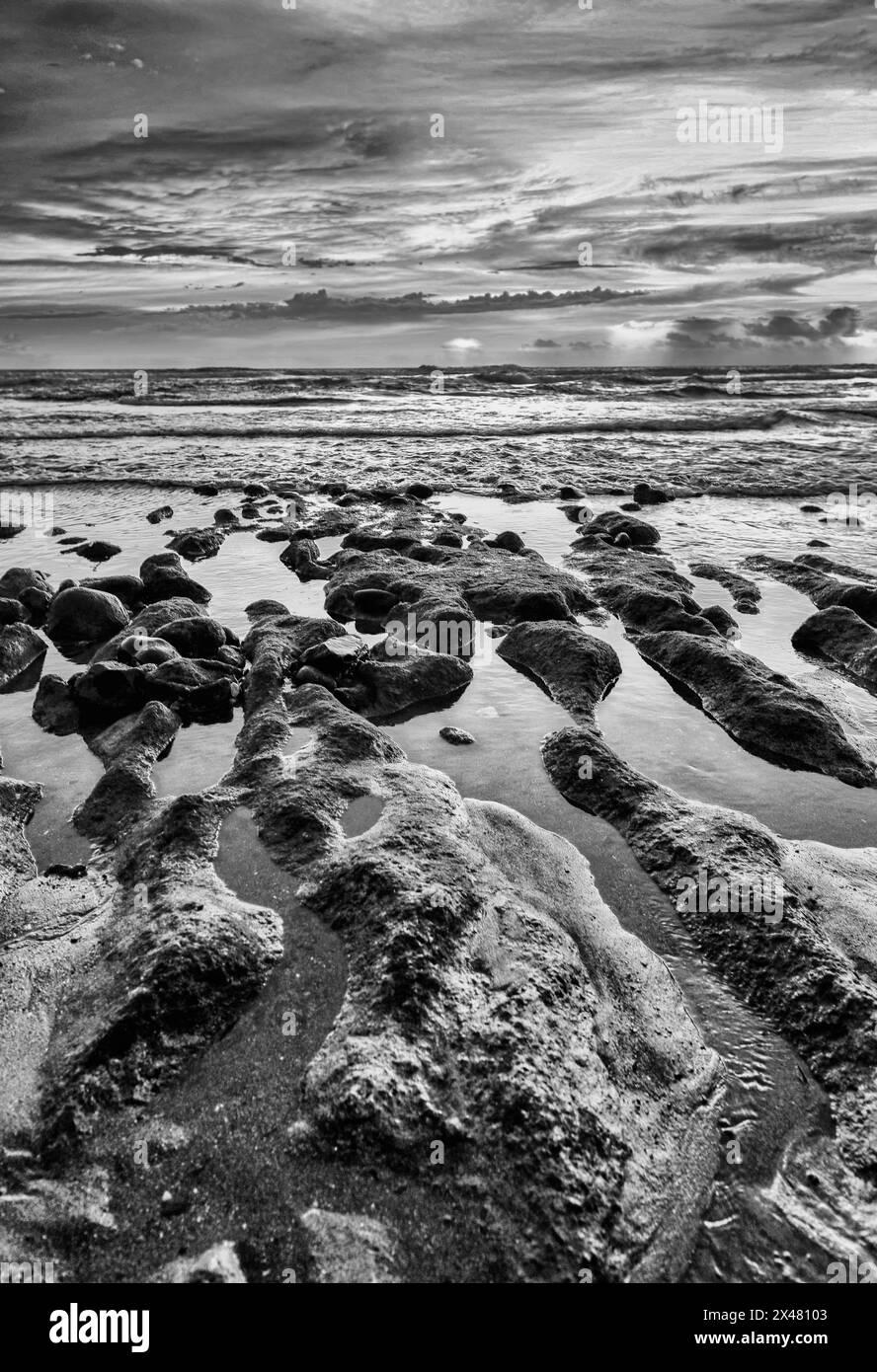 Echo beach Black and White Stock Photos & Images - Alamy