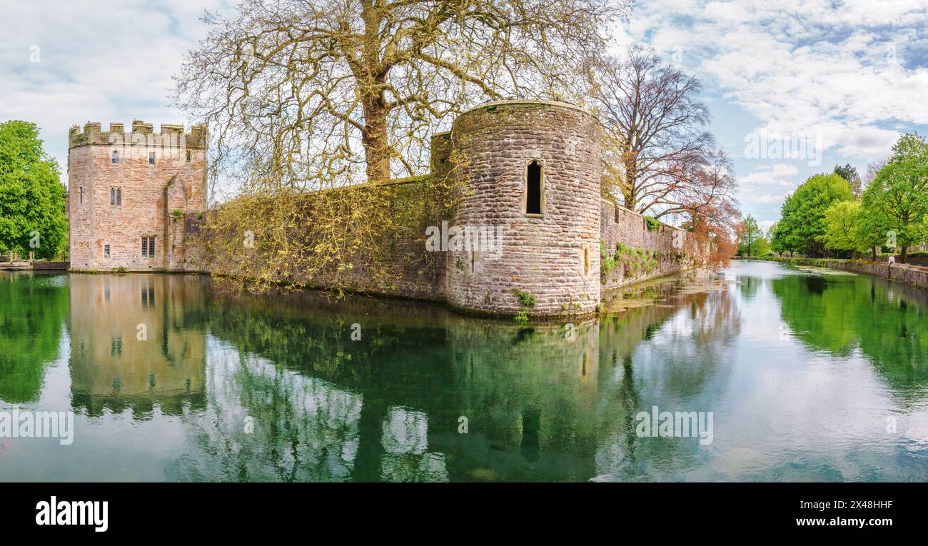 Bishop's Palace and the moat at the City of Wells in Somerset UK Stock Photo