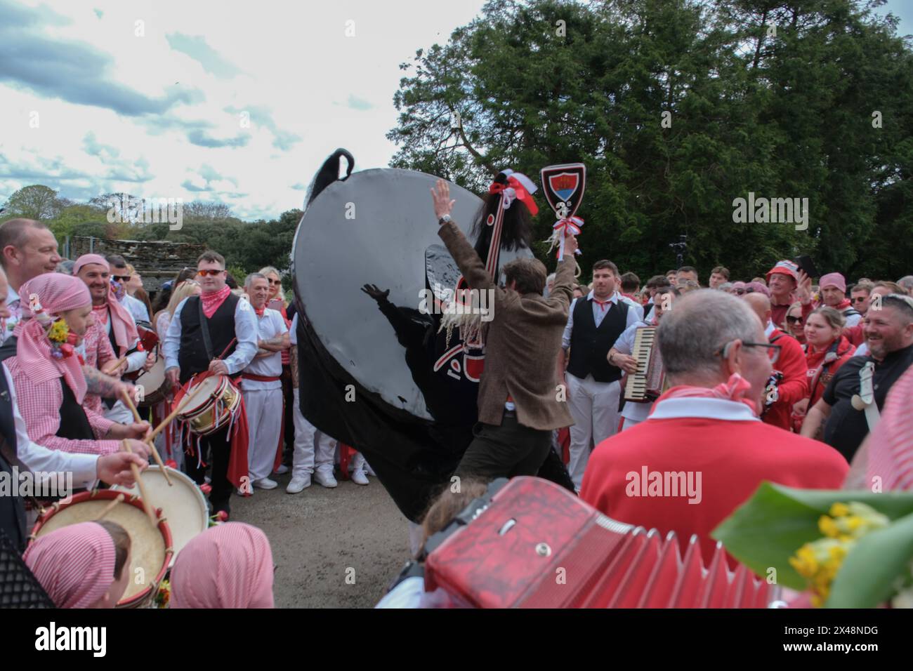 Padstow, Cornwall, UK. 1st May 2024. May Day celebrations. The Obby Oss