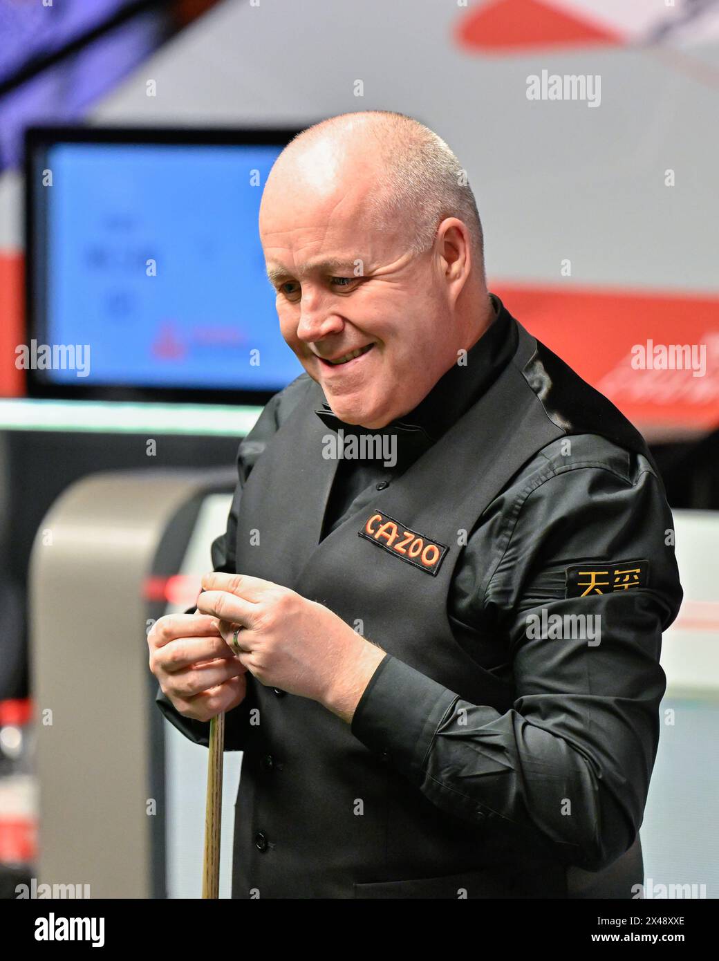 John Higgins reacts, during the Cazoo World Championships 2024 at Crucible Theatre, Sheffield, United Kingdom, 1st May 2024  (Photo by Cody Froggatt/News Images) Stock Photo
