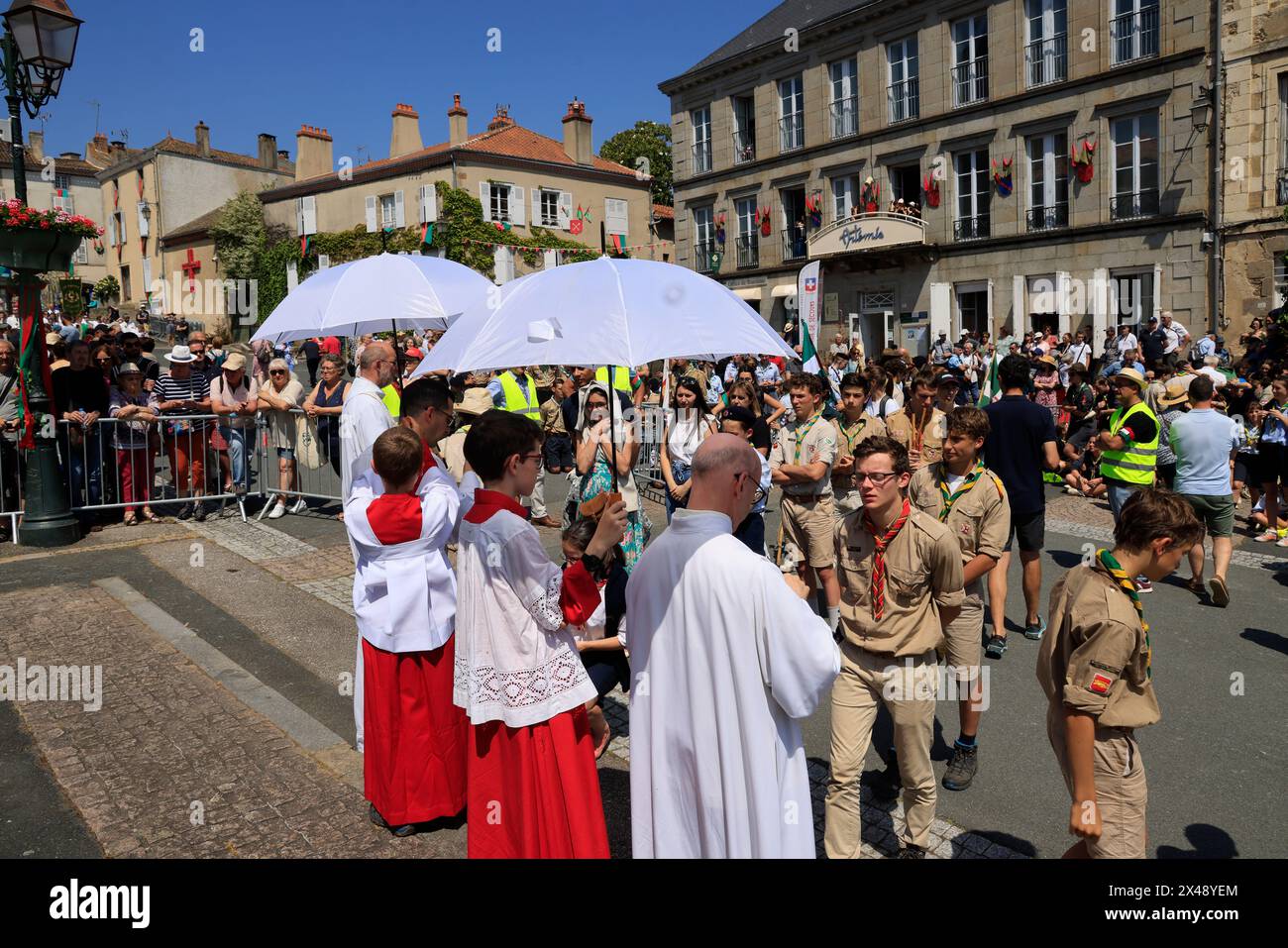 Le Dorat, France. Septennial ostensions of Dorat which celebrate the ...