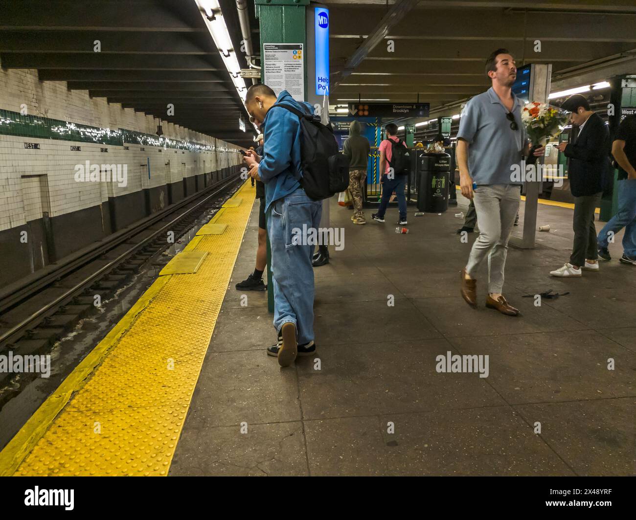 Weekend ridership in the subway in New York on Saturday, April 20, 2024. (© Richard B. Levine) Stock Photo