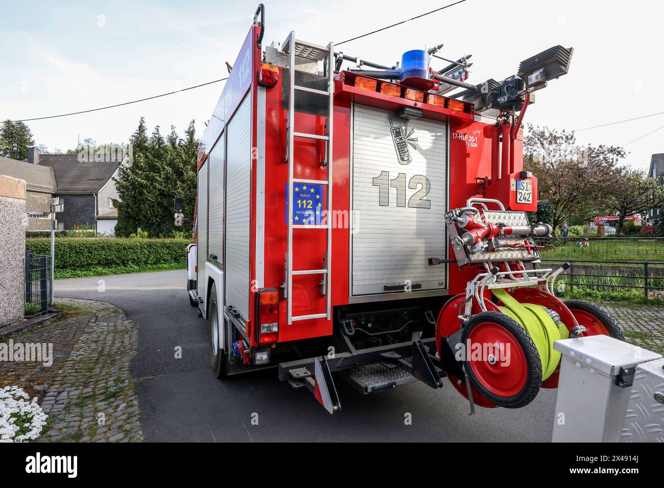 Feuerwehrfahrzeug der Universitaetsstadt Universitätsstadt Siegen - Oberschelden LZ 9 Feuerwehr am 30.04.2024 in Siegen/Deutschland *** Fire engine of the university town of Siegen Oberschelden LZ 9 fire department on 30 04 2024 in Siegen Germany Stock Photo