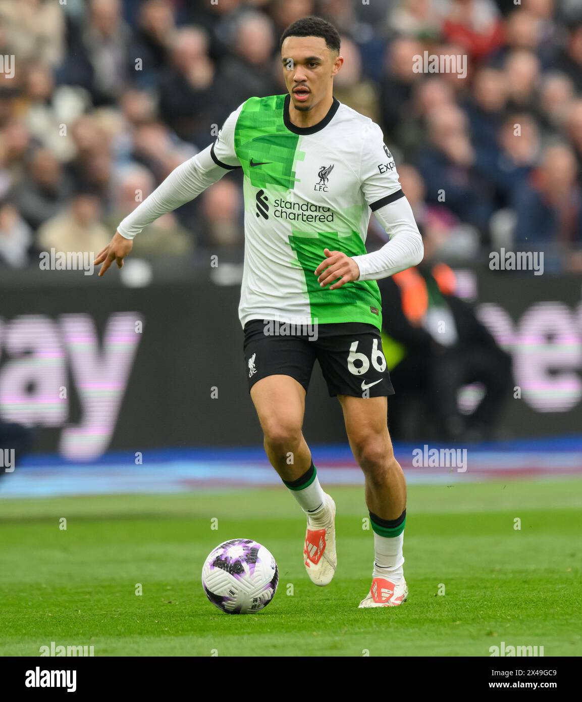 London, UK. 27th Apr, 2024 - West Ham United v Liverpool - Premier League - London Stadium.                                                           Liverpool's Trent Alexander-Arnold in action.                                     Picture Credit: Mark Pain / Alamy Live News Stock Photo