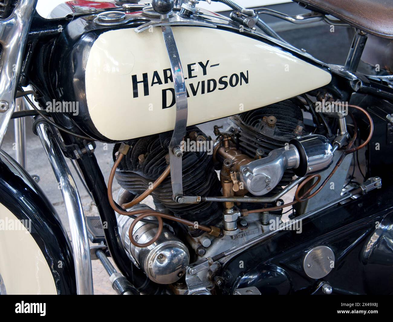 Harley davidson 1200 1200 hi-res stock photography and