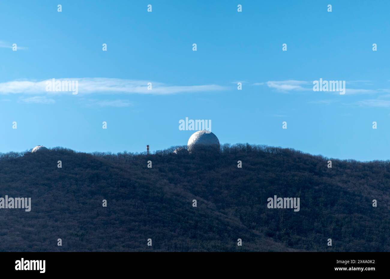 Observatory dome silhouette hi-res stock photography and images - Alamy