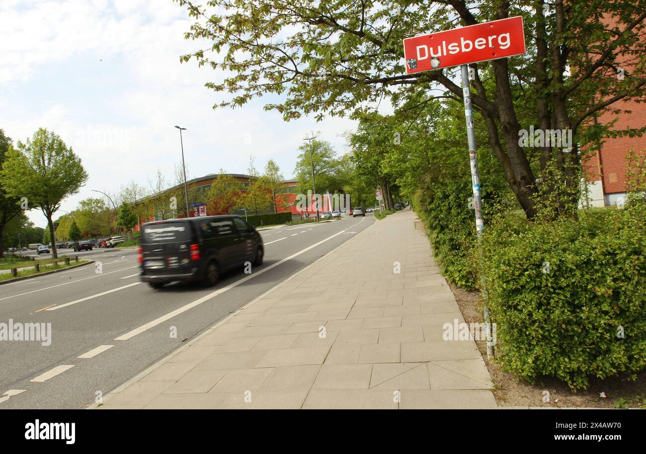 Das Ortsschild vom Stadtteil Dulsberg steht am Alten Teichweg. Dulsberg