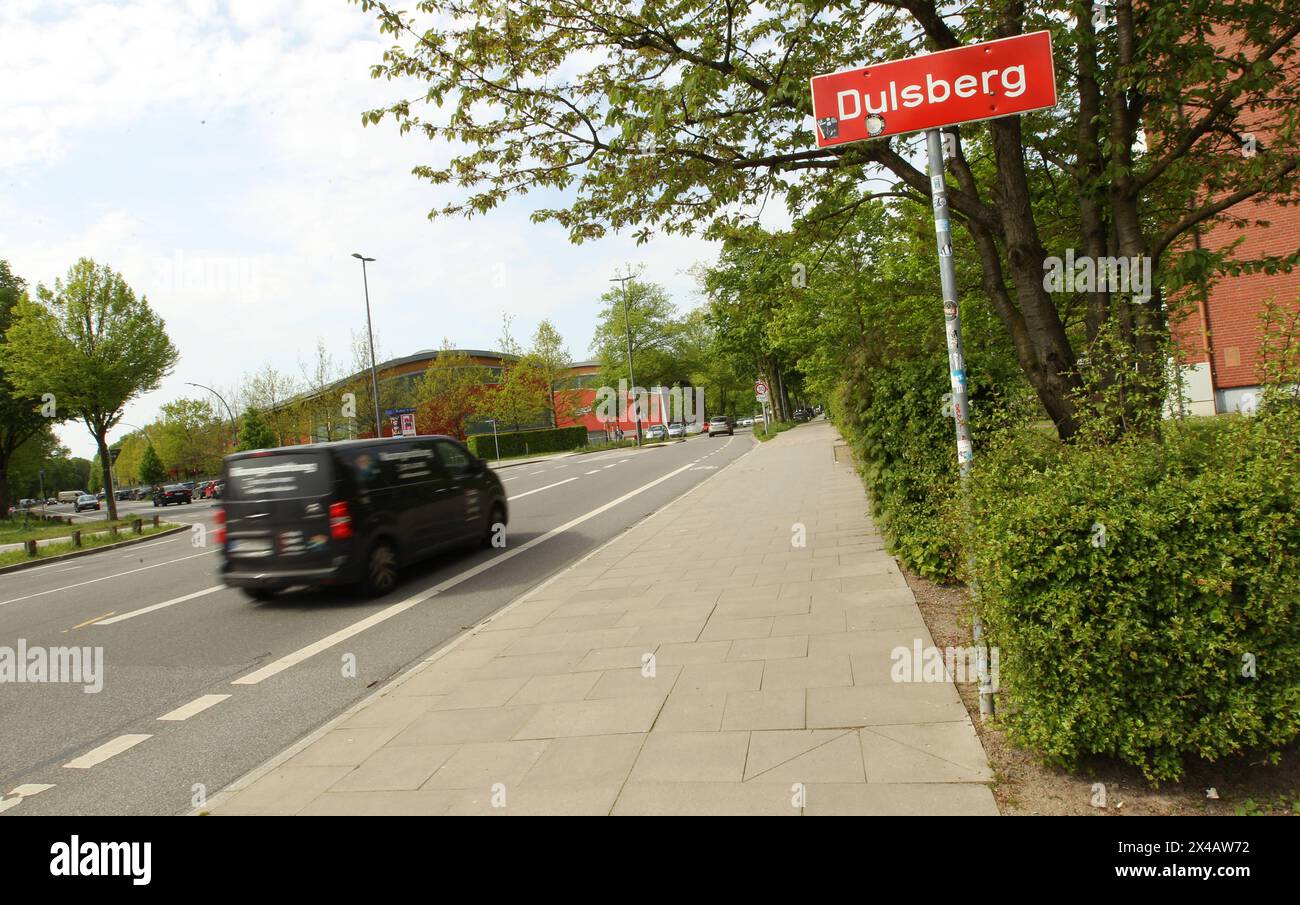 Das Ortsschild vom Stadtteil Dulsberg steht am Alten Teichweg. Dulsberg