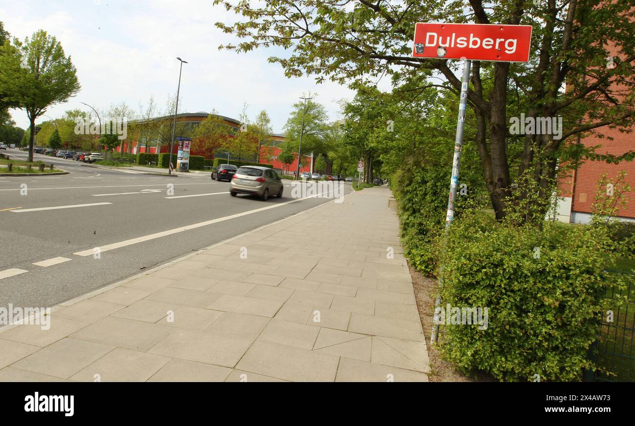 Das Ortsschild vom Stadtteil Dulsberg steht am Alten Teichweg. Dulsberg