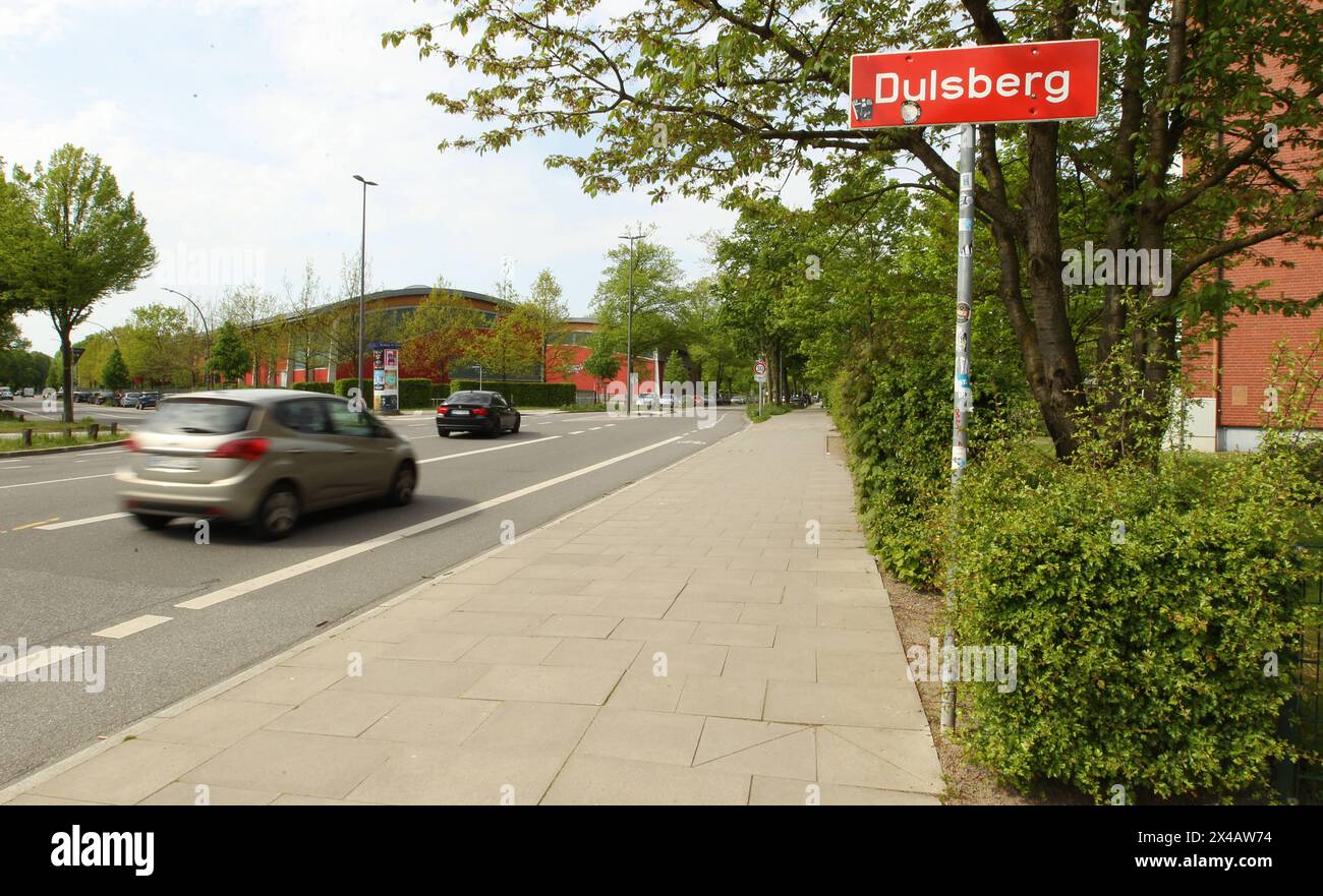 Das Ortsschild vom Stadtteil Dulsberg steht am Alten Teichweg. Dulsberg