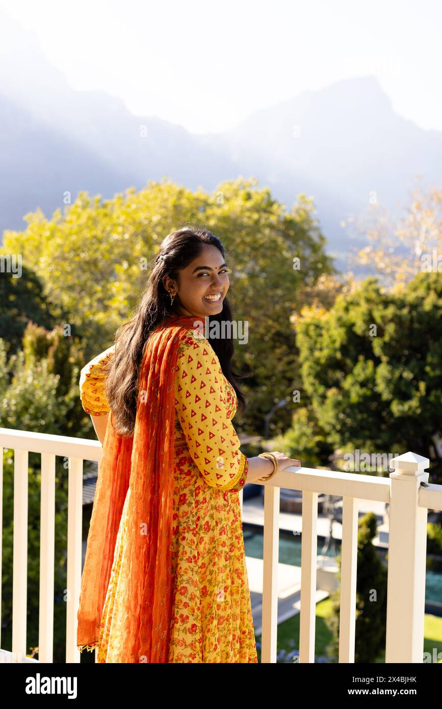 Indian woman standing in balcony hi-res stock photography and images ...