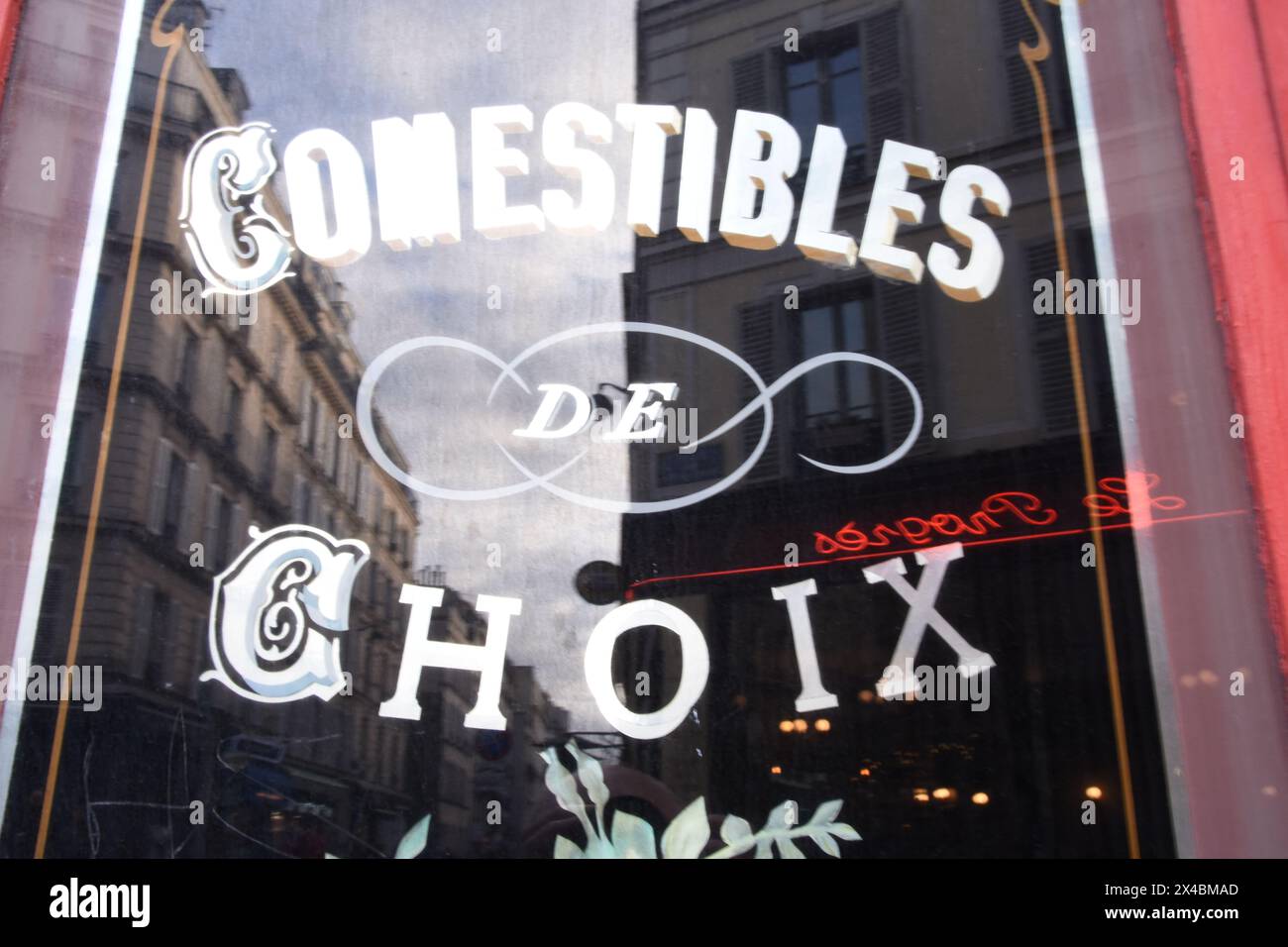 VITRINE ? PARIS COMESTIBLES DE CHOIX Stock Photo