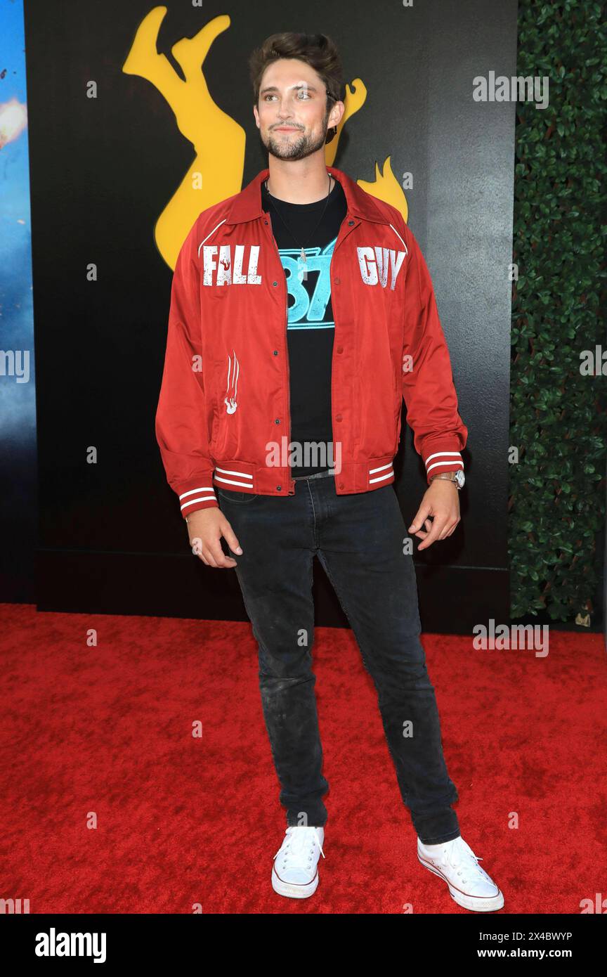 Troy Lindsay Brown bei der Premiere des Kinofilms The Fall Guy in Dolby Theatre. Los Angeles, 30.04.2024 *** Troy Lindsay Brown at the premiere of the movie The Fall Guy at Dolby Theatre Los Angeles, 30 04 2024 Foto:xJ.xBlocx/xFuturexImagex fall guy 4017 Stock Photo