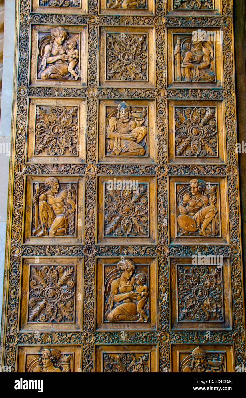 USA, Minnesota, Rochester. Mayo Clinic, Plummer Building, brass panel. (Editorial Use Only) Stock Photo
